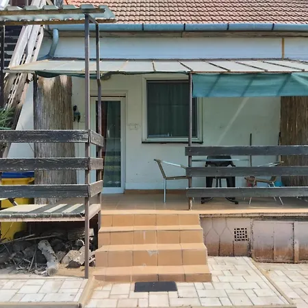 Διαμέρισμα Aron *