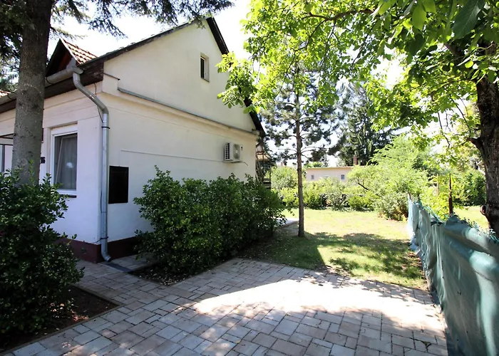 Aron Apartment *